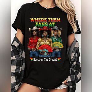 Gildan Unisex GRAPHIC Cowgirl Western T-Shirt NWOT L HEATHER PURPLE